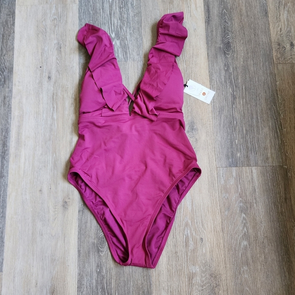 Shade & Shore Other - NWT SHADE AND SHORE ONE PIECE SWIMSUIT
